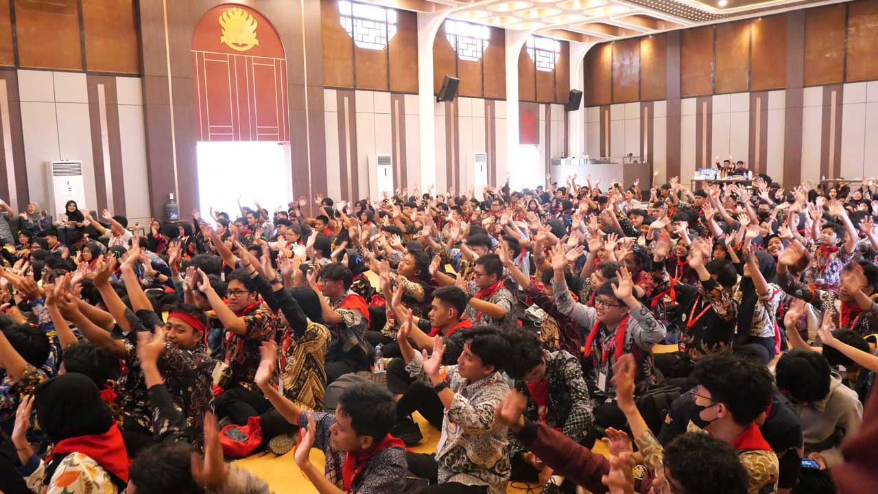 Para Mahasiswa Baru 2025 Fakultas Ilmu Komputer cukup antusias mengikuti PKKMB. Foto: Media Kreatif