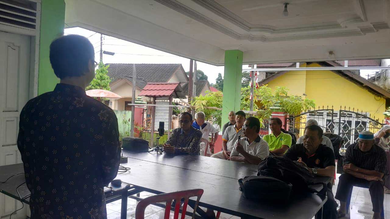 Saat diskusi bersama dokter Fajar Rudy Qimi. Foto: Serlina Kombong